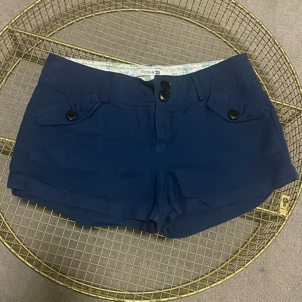 Forever 21 Navy Blue Shorts Size: Medium